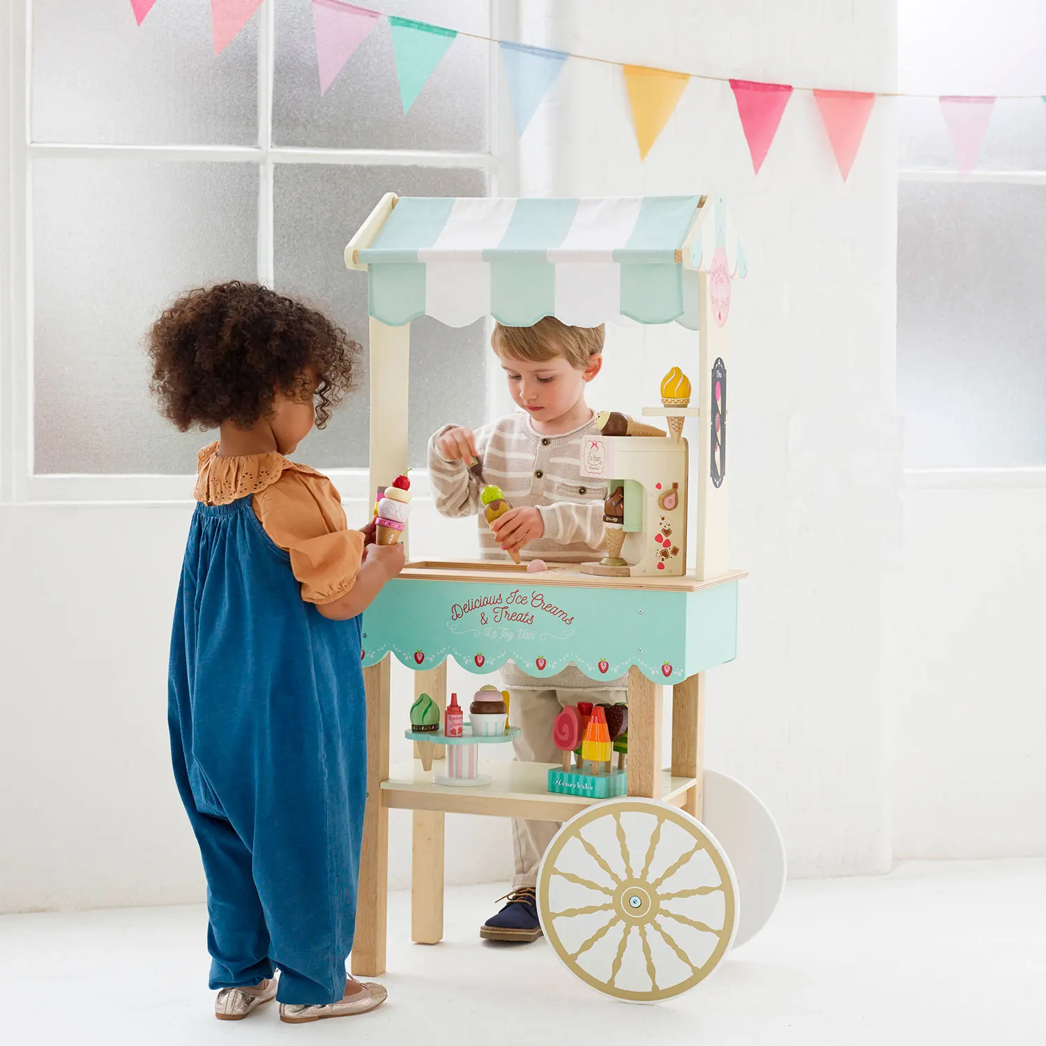 Eiscremewagen / Ice Cream Trolley Market Stall Eiscremewagen / Ice Cream Trolley Market Stall-Le Toy Van (LTV)