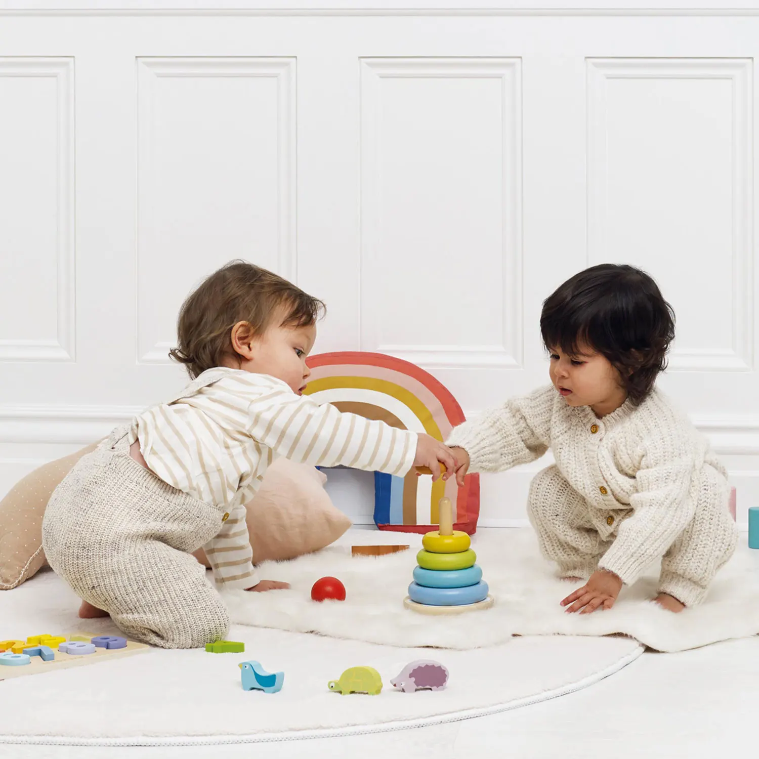 Regenbogen Steckspiel / Rainbow Stacking Tower-Le Toy Van (LTV)
