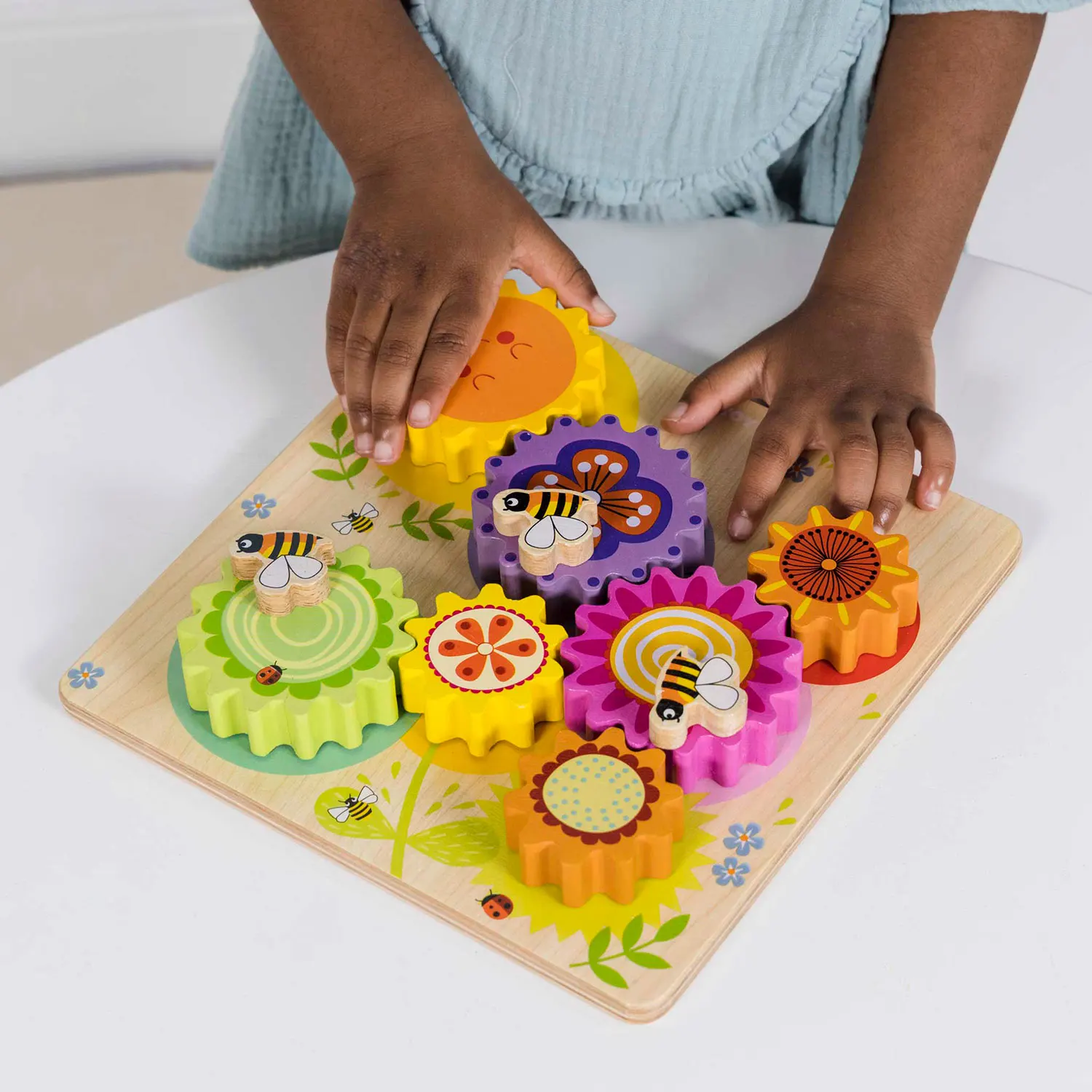 Zahnrad-Spiel "Biene und Blumen"/ Meadow Bees Gear & Cogs-Le Toy Van (LTV)