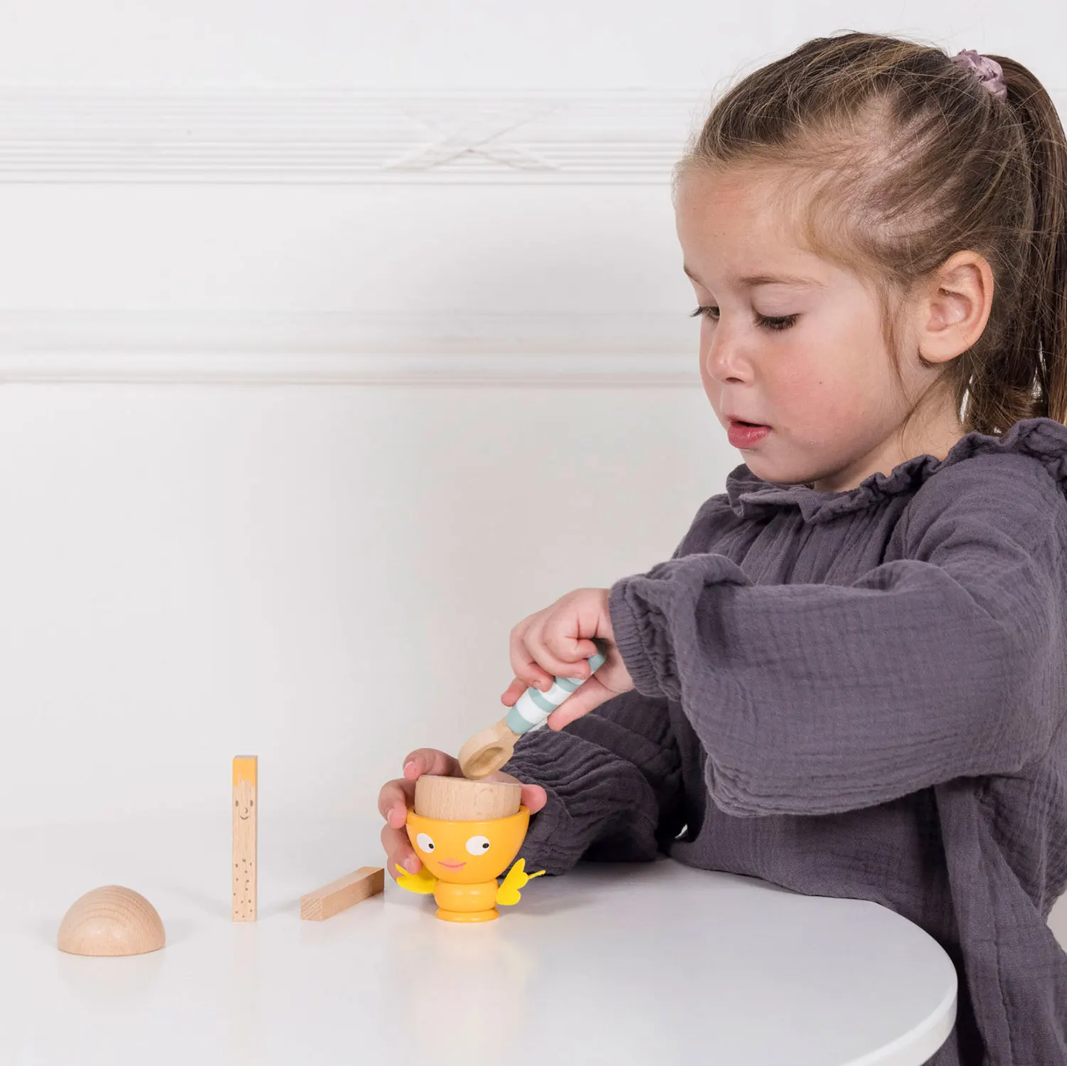 Eierbecherset / Egg Cup & Soliders Eierbecherset / Egg Cup & Soliders-Le Toy Van (LTV)