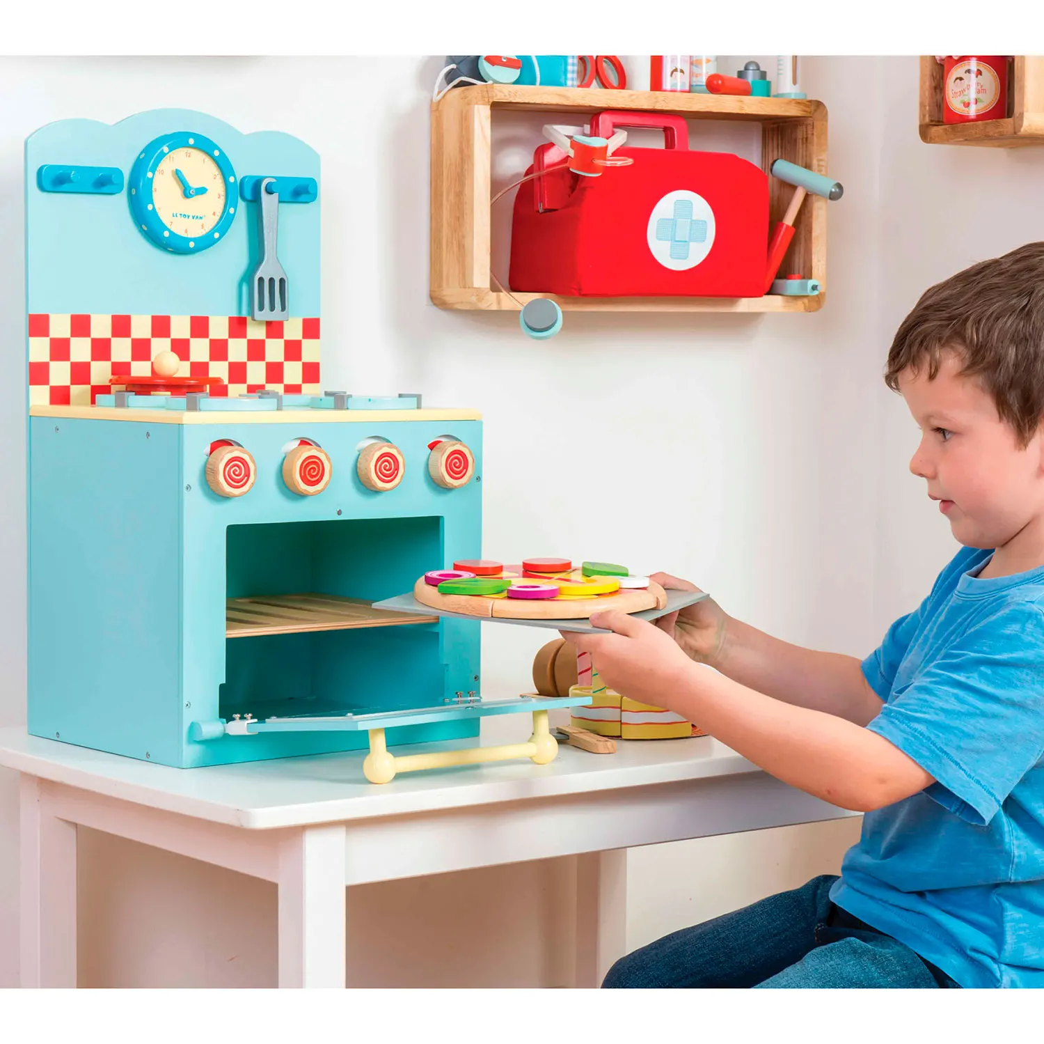 Pizza & Belag  mit Schneiderad / Pizza & Toppings with Slice Cutter Pizza & Belag  mit Schneiderad / Pizza & Toppings with Slice Cutter-Le Toy Van (LTV)