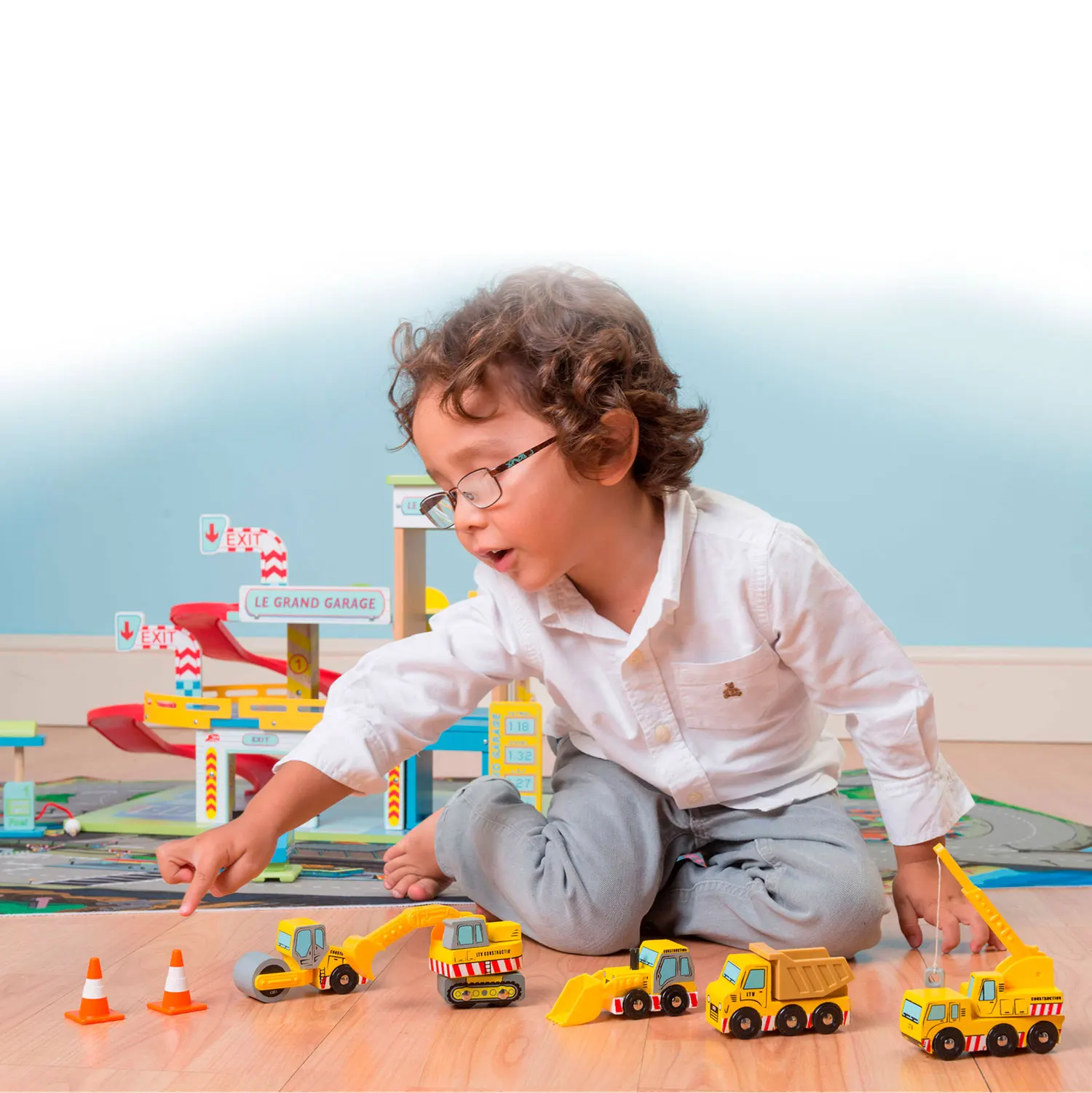 Baufahrzeuge / Construction Set, 2022 Baufahrzeuge / Construction Set, 2022-Le Toy Van (LTV)