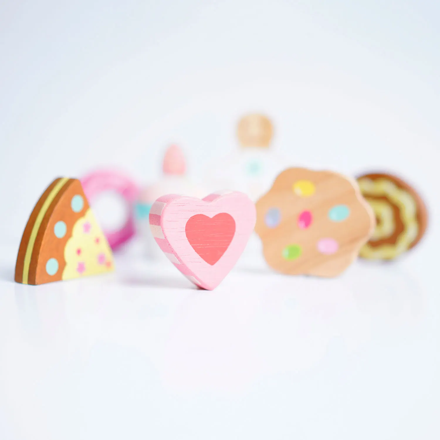 Kuchenständer / Three Tier Cake Stand Kuchenständer / Three Tier Cake Stand-Le Toy Van (LTV)
